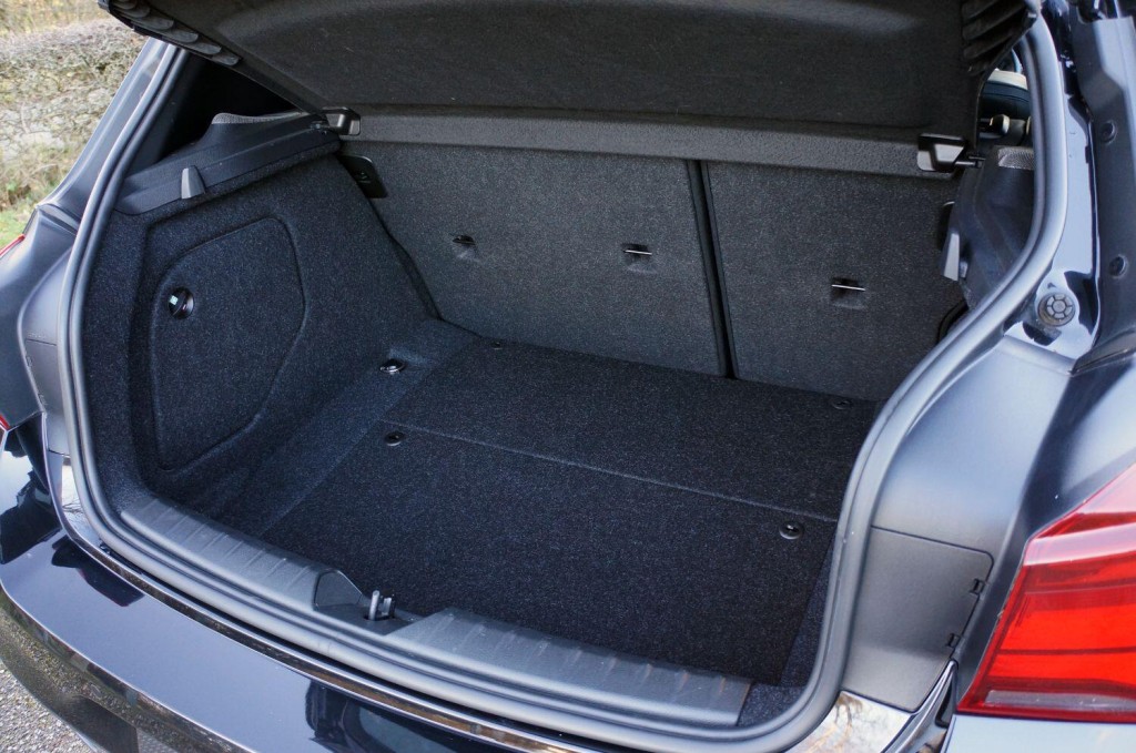 BMW 1 SERIES
