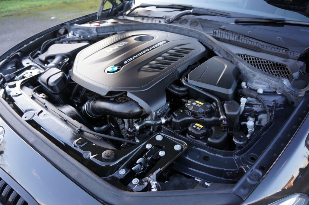 BMW 1 SERIES