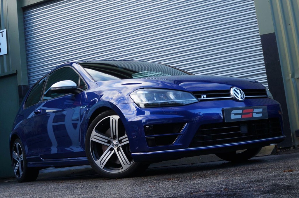 View VOLKSWAGEN GOLF 2.0 TSI BlueMotion Tech R 