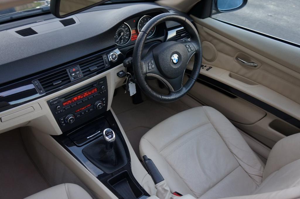 BMW 3 SERIES