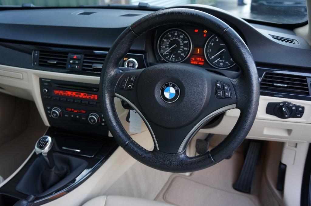 BMW 3 SERIES