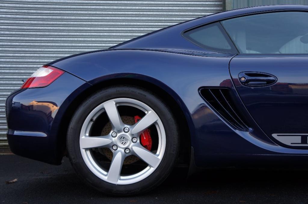 PORSCHE CAYMAN
