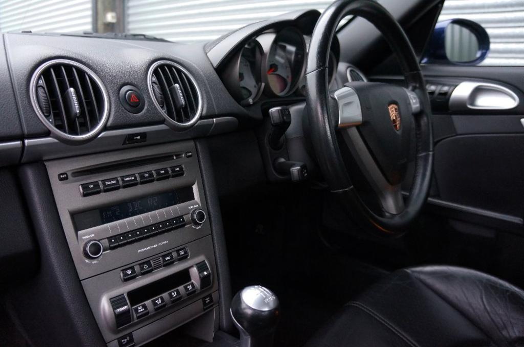 PORSCHE CAYMAN