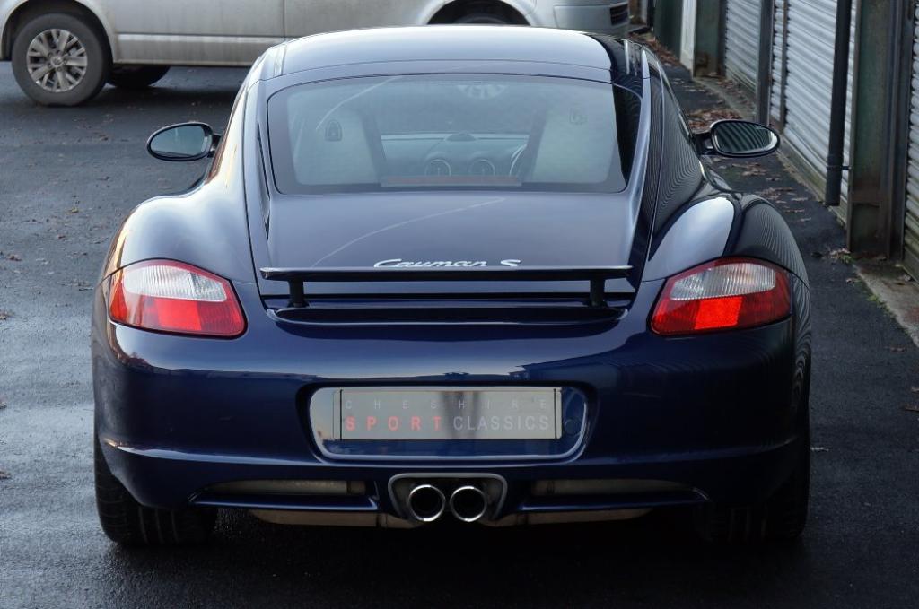 PORSCHE CAYMAN