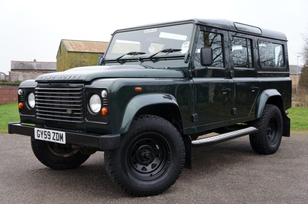 LAND ROVER DEFENDER