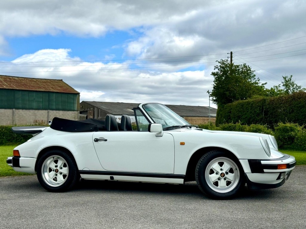 PORSCHE 911 CLASSIC