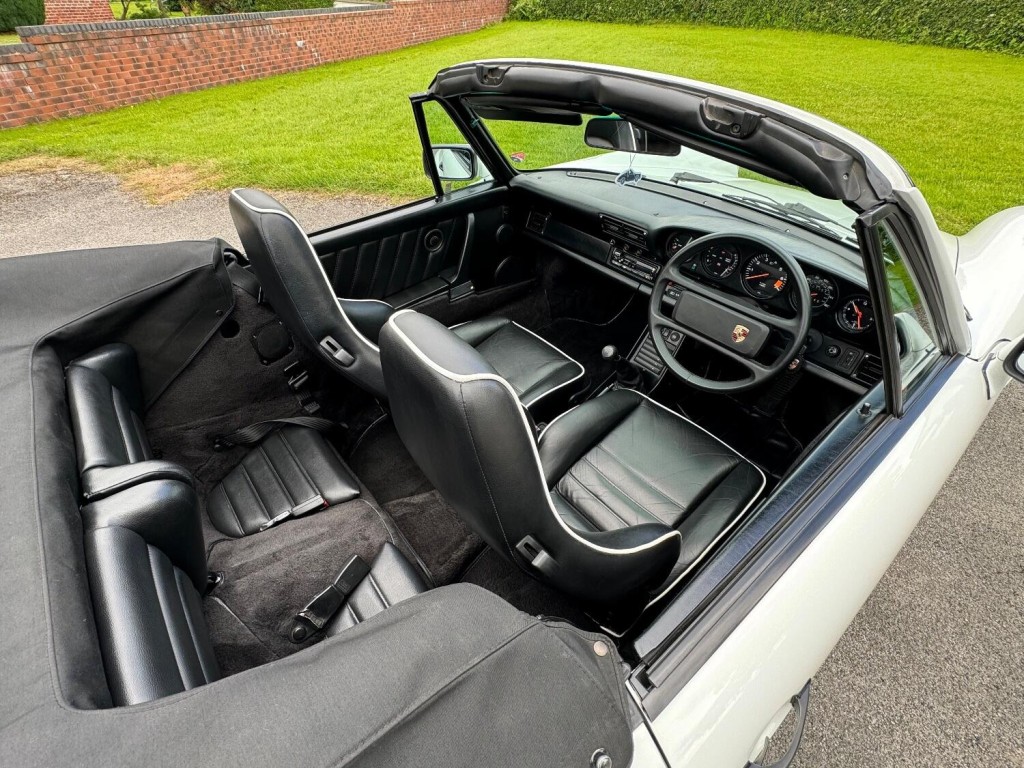 PORSCHE 911 CLASSIC
