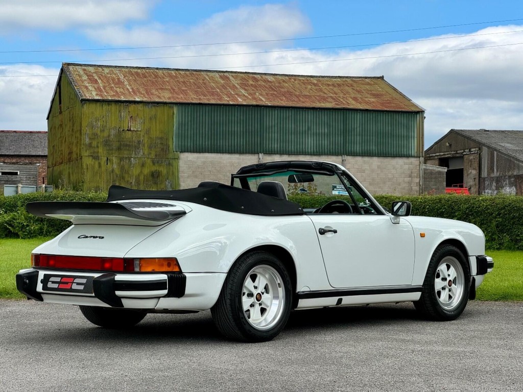 PORSCHE 911 CLASSIC