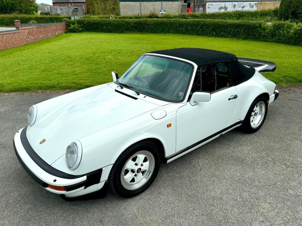 PORSCHE 911 CLASSIC