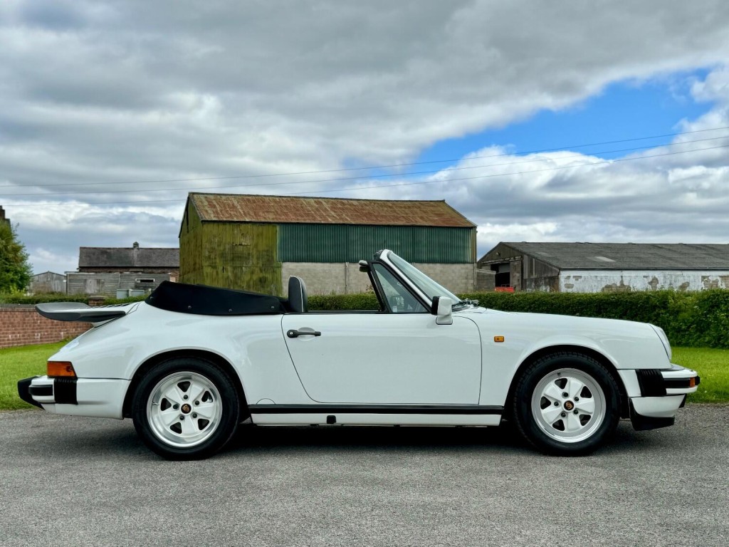 PORSCHE 911 CLASSIC