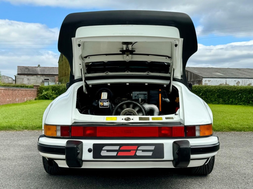 PORSCHE 911 CLASSIC