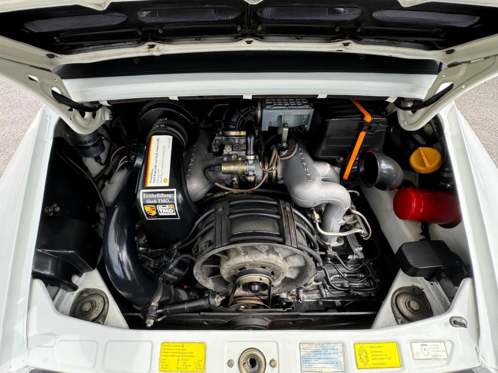 PORSCHE 911 CLASSIC