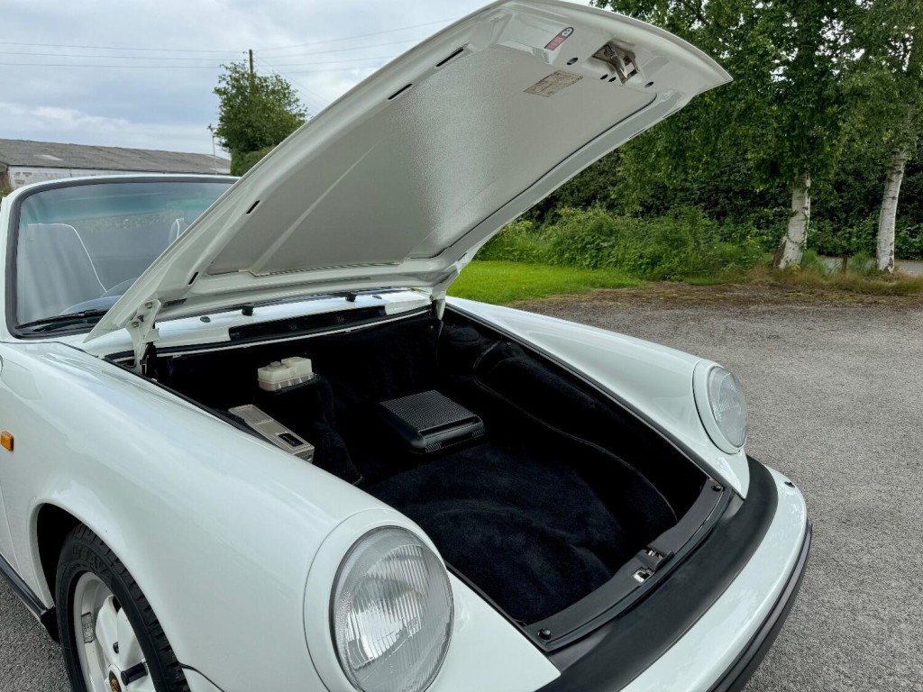 PORSCHE 911 CLASSIC