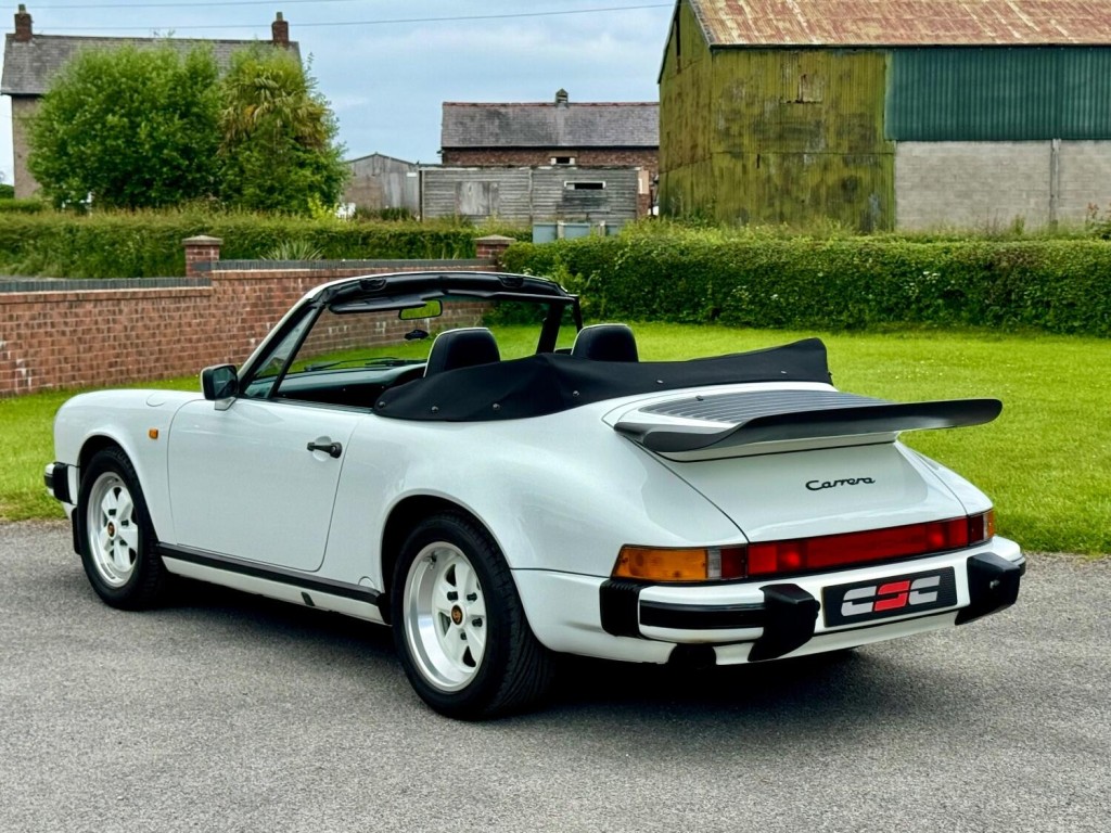 PORSCHE 911 CLASSIC