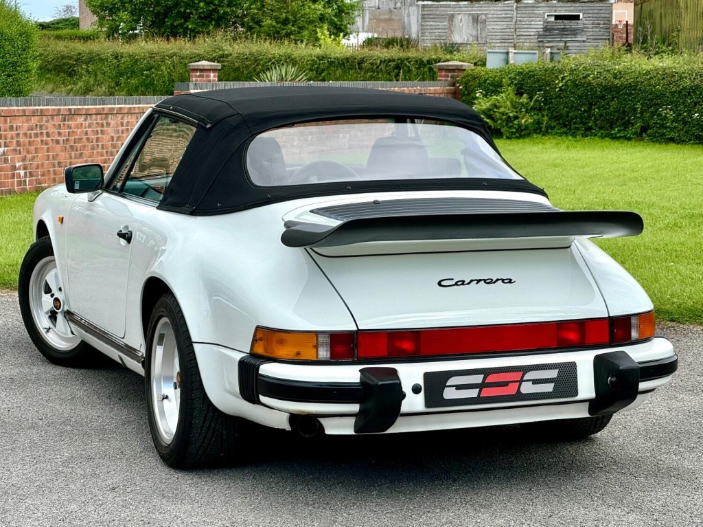 PORSCHE 911 CLASSIC