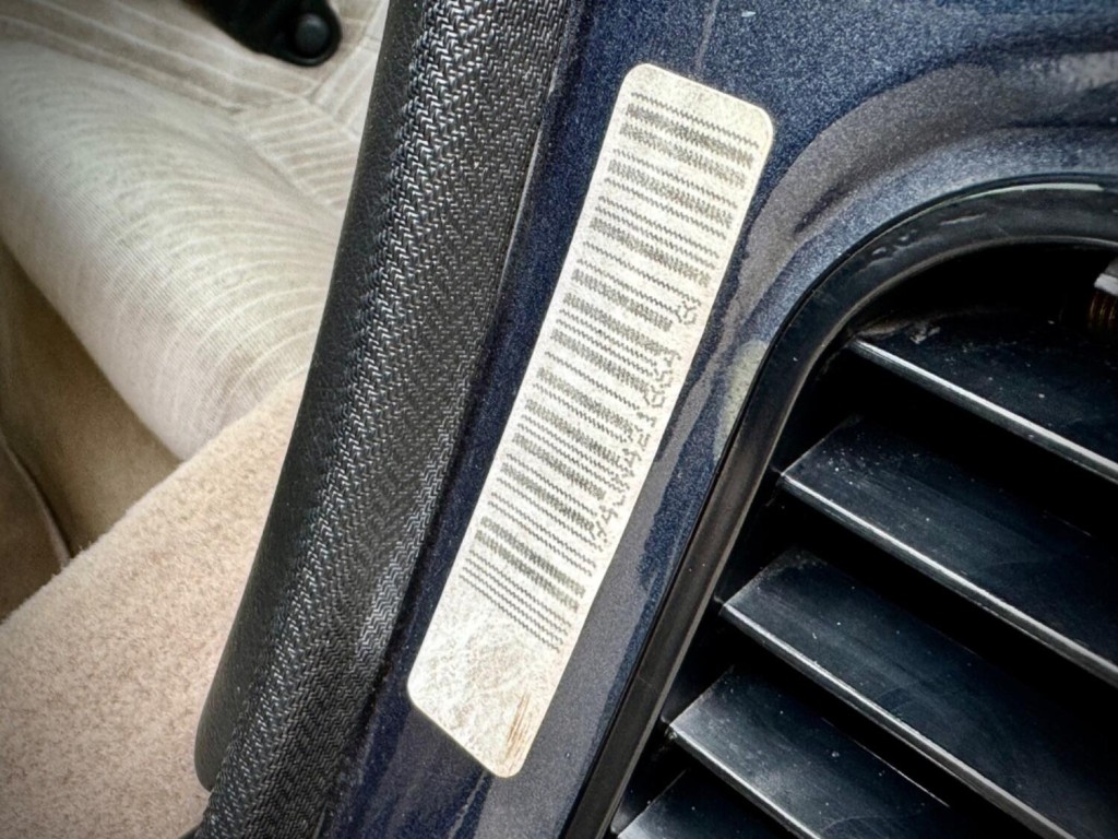 PORSCHE 944