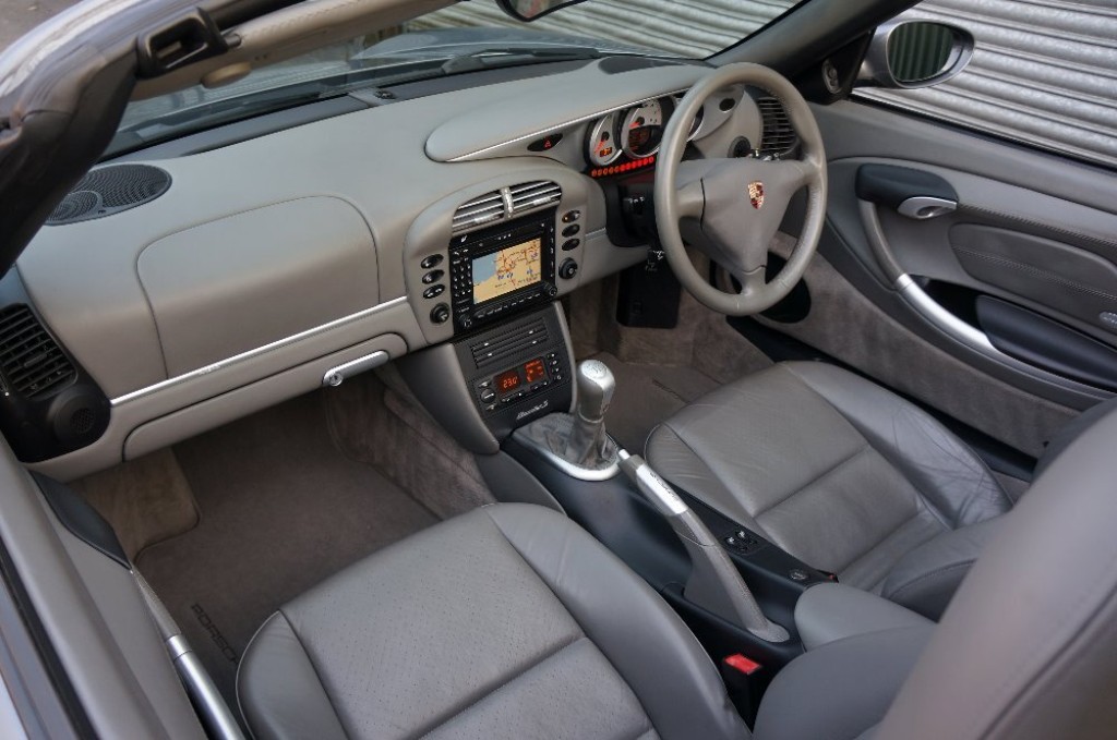 PORSCHE BOXSTER