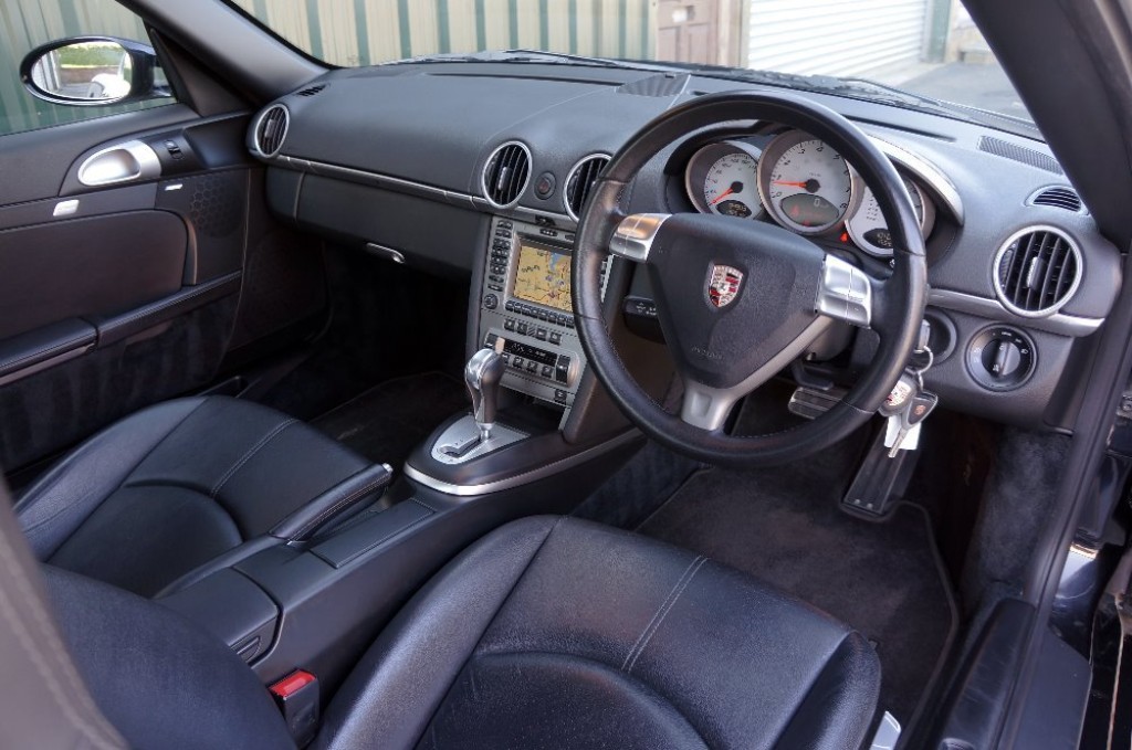 PORSCHE CAYMAN