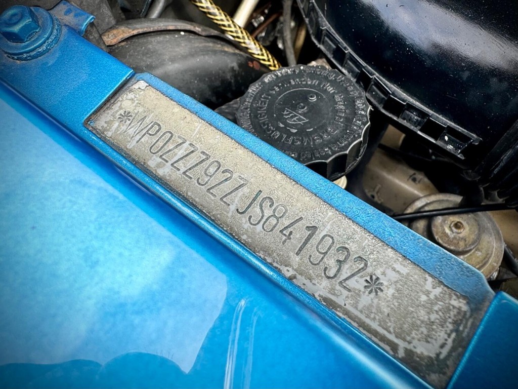 PORSCHE 928