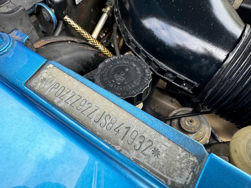 PORSCHE 928