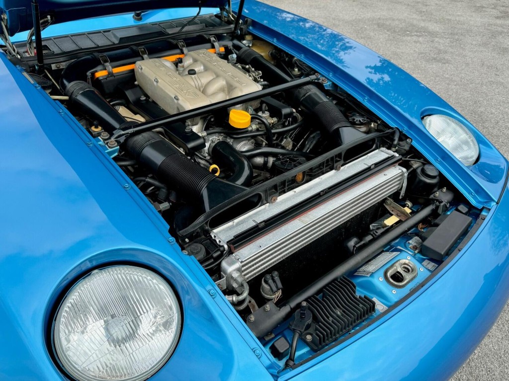 PORSCHE 928