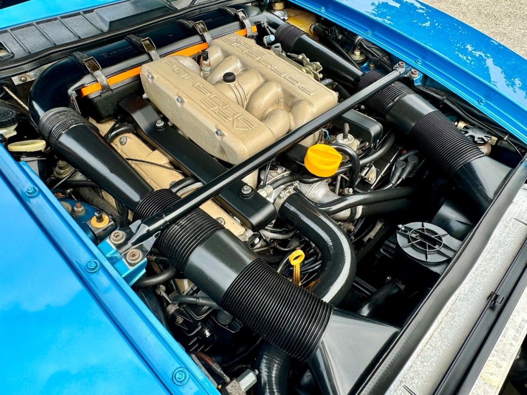PORSCHE 928
