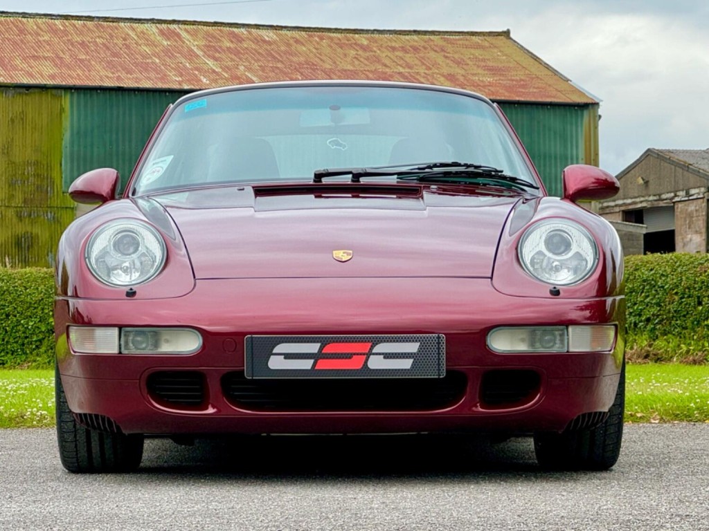 PORSCHE 911