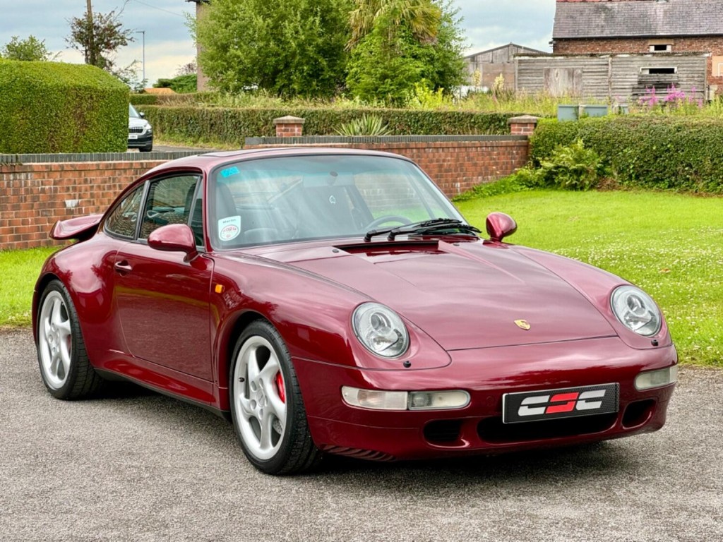 PORSCHE 911