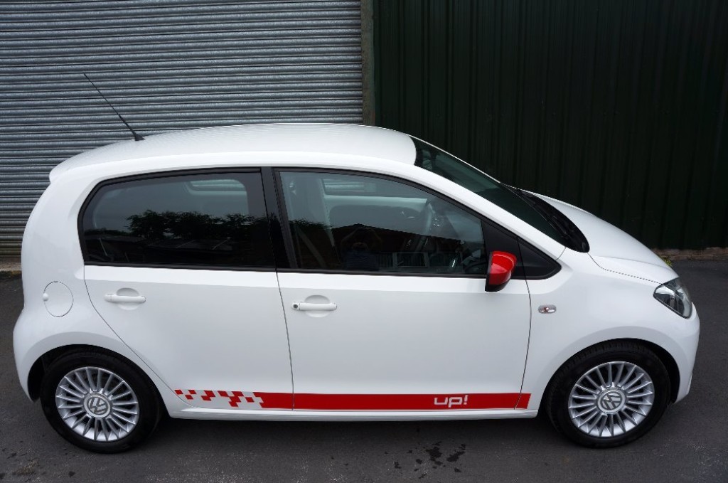 VOLKSWAGEN UP