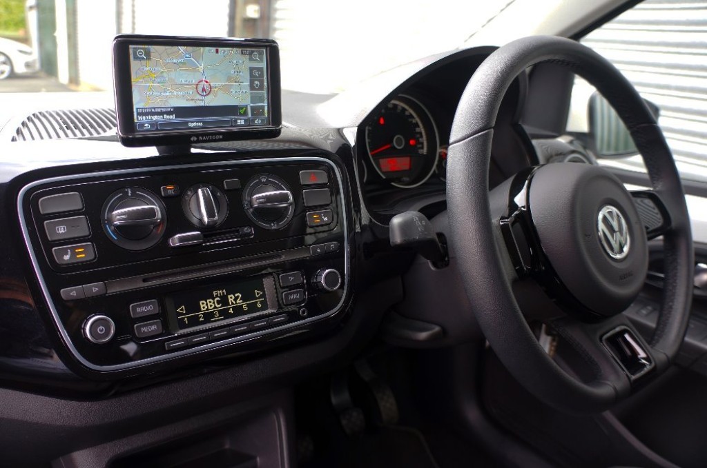 VOLKSWAGEN UP