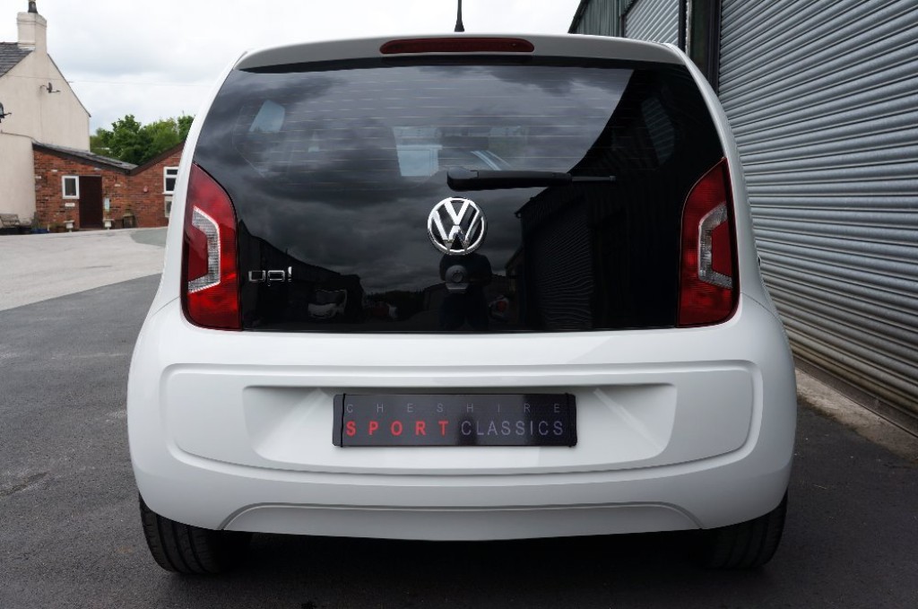 VOLKSWAGEN UP