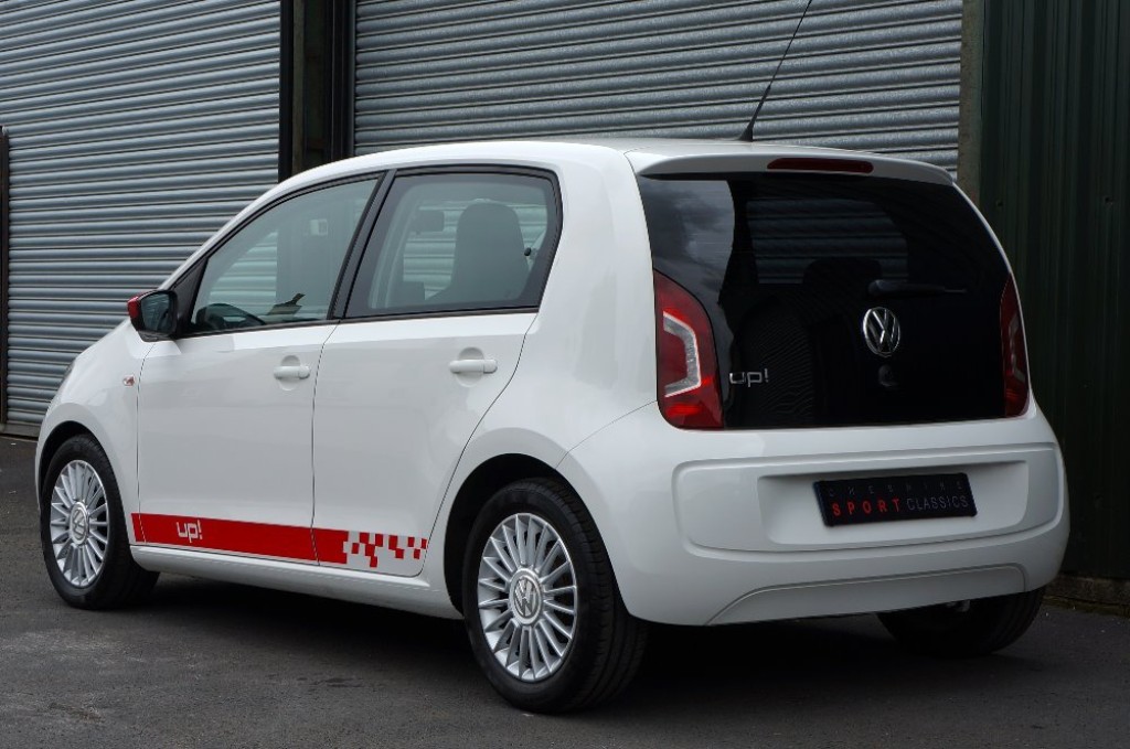 VOLKSWAGEN UP