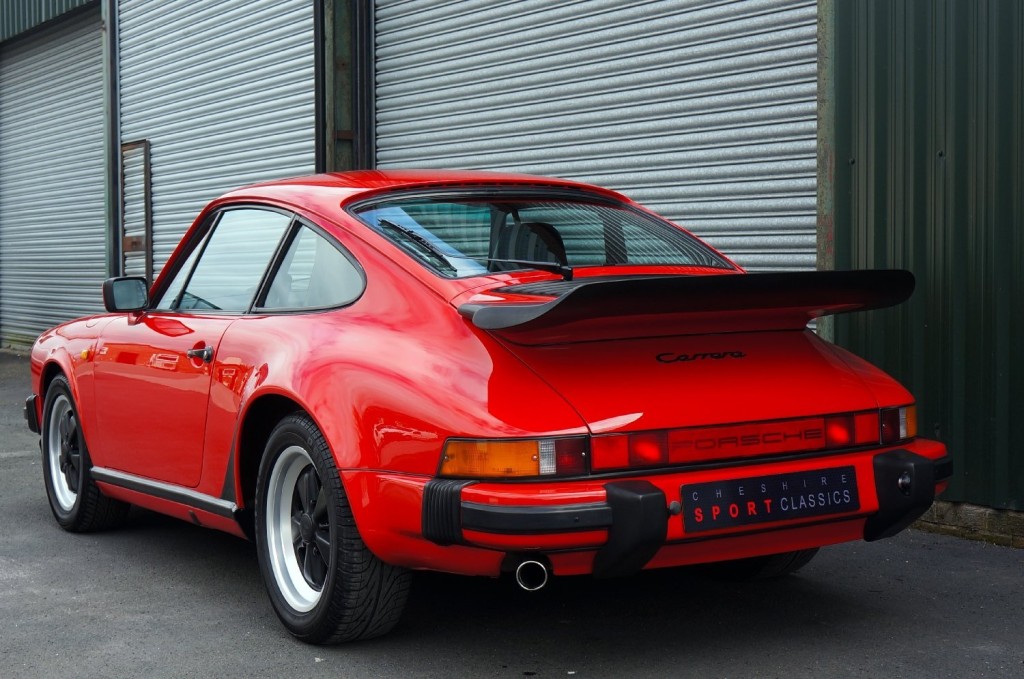 PORSCHE 911 CLASSIC