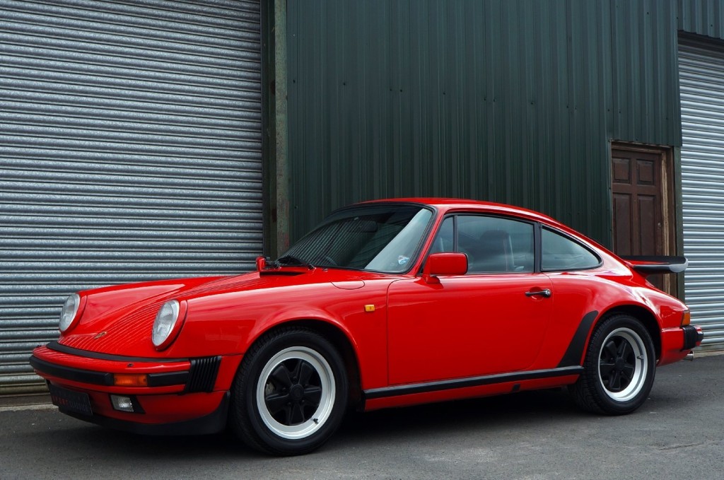PORSCHE 911 CLASSIC