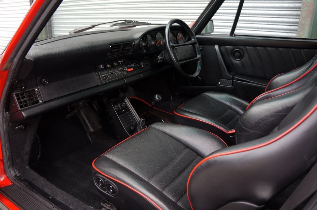 PORSCHE 911 CLASSIC