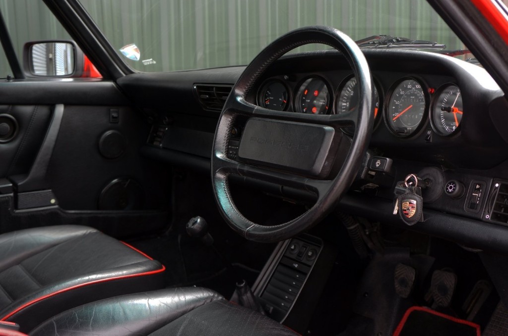 PORSCHE 911 CLASSIC