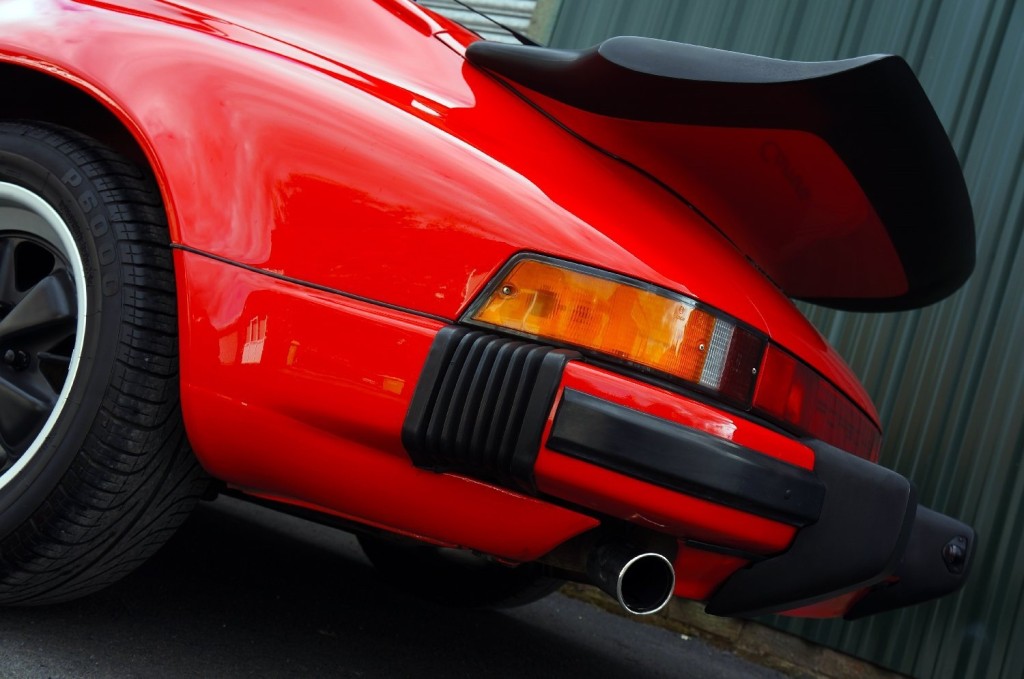 PORSCHE 911 CLASSIC