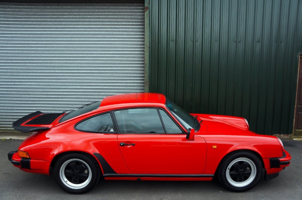 PORSCHE 911 CLASSIC