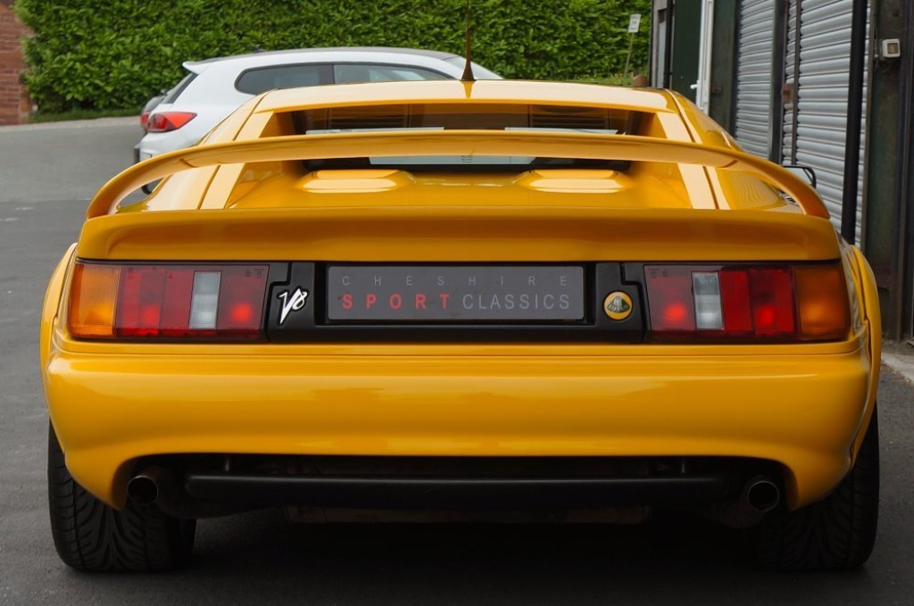 LOTUS ESPRIT
