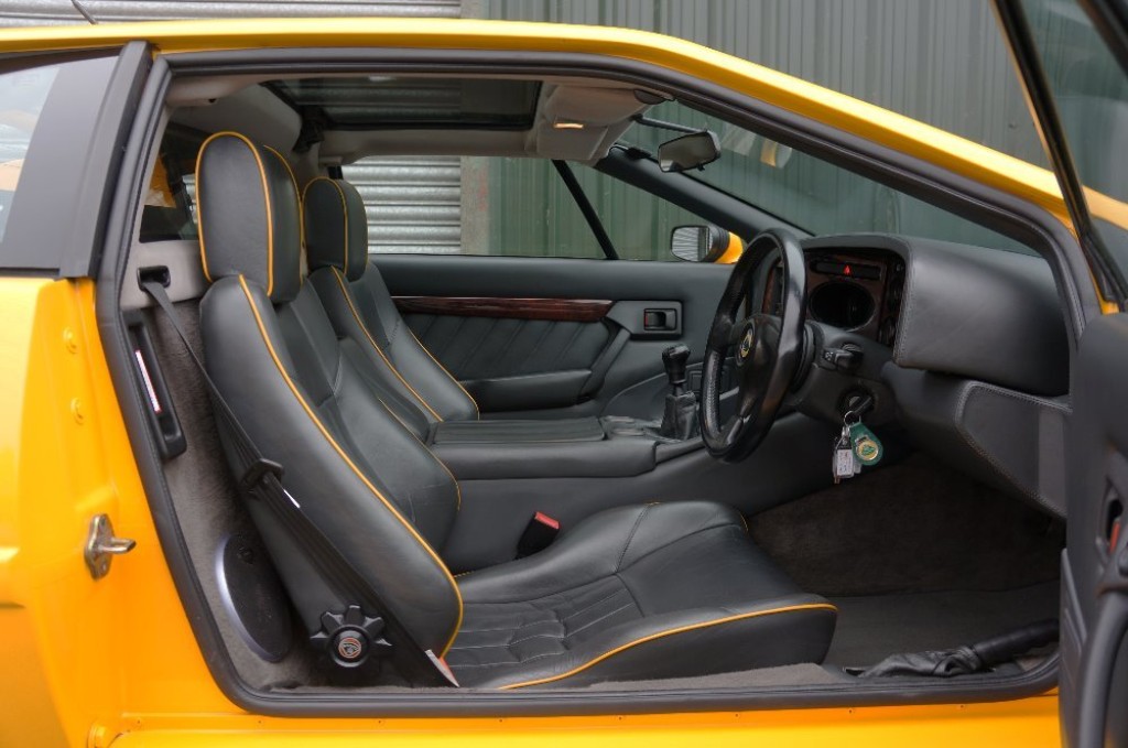 LOTUS ESPRIT
