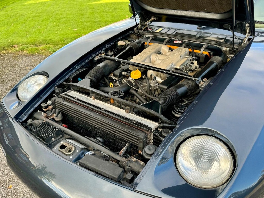 PORSCHE 928