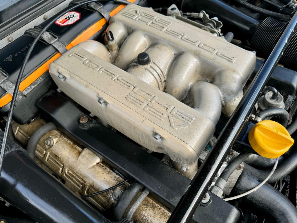 PORSCHE 928