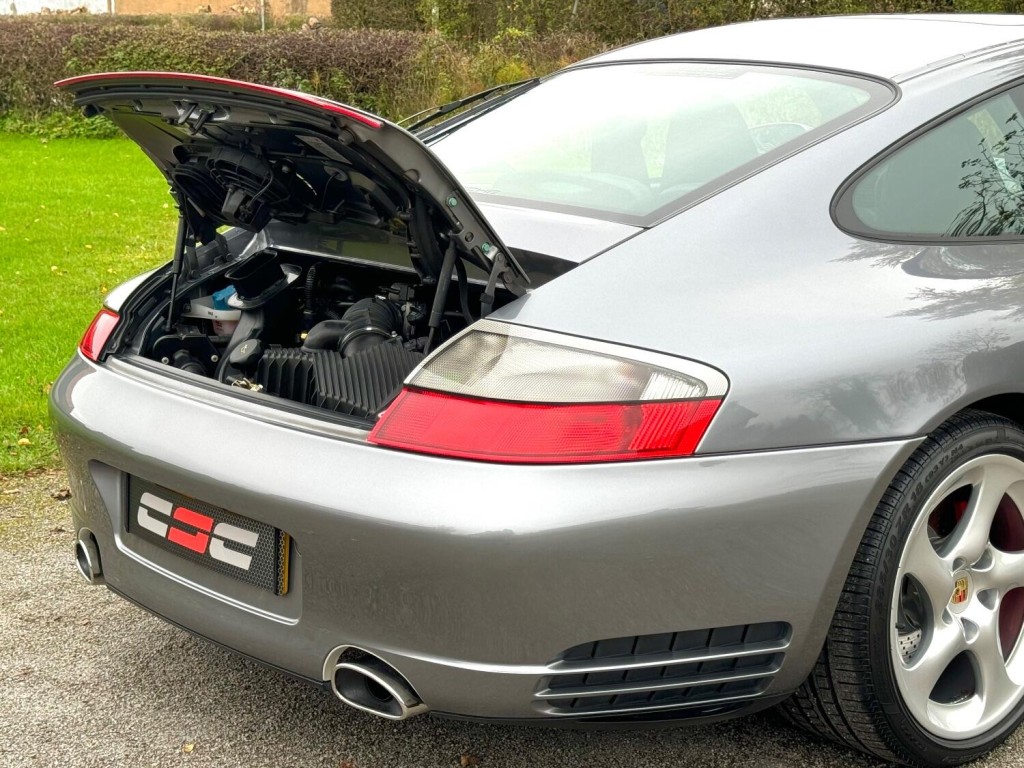 PORSCHE 911 MK 996