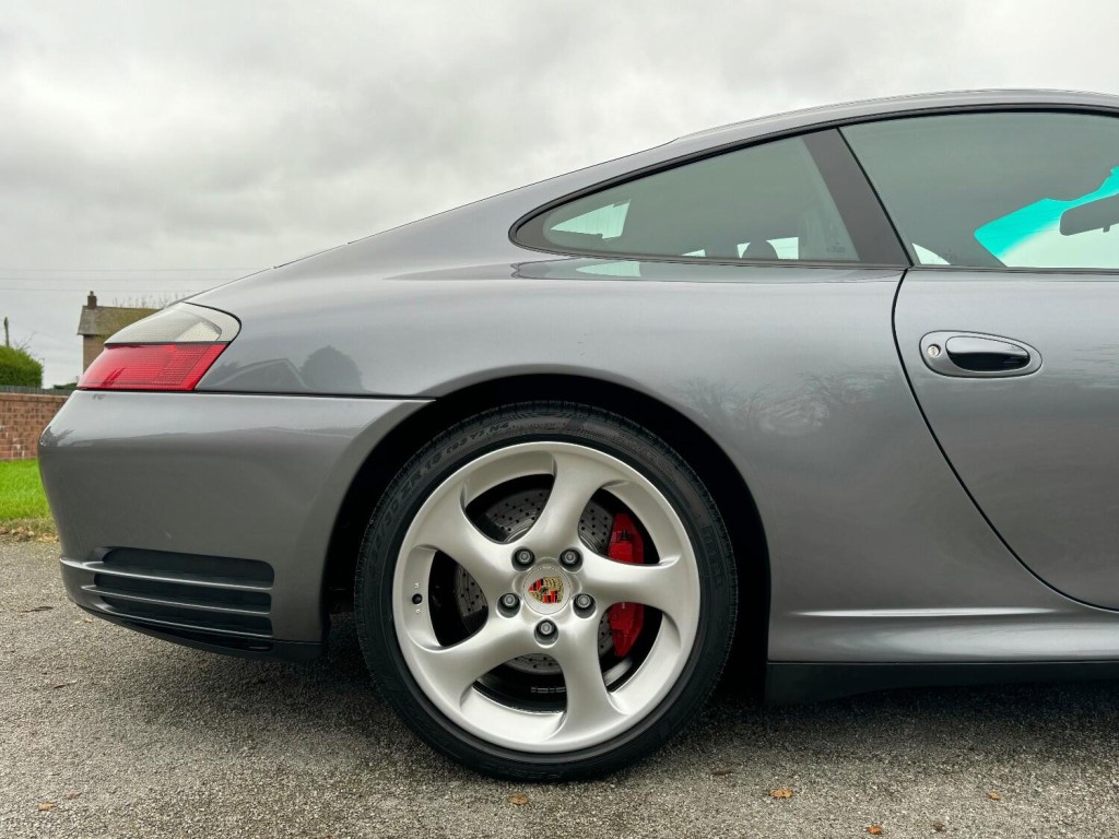 PORSCHE 911 MK 996