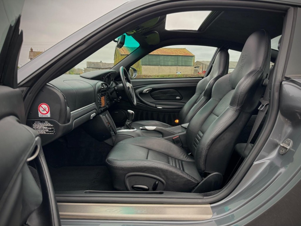 PORSCHE 911 MK 996