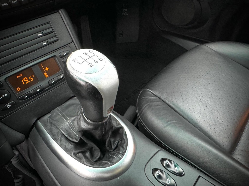 PORSCHE 911 MK 996