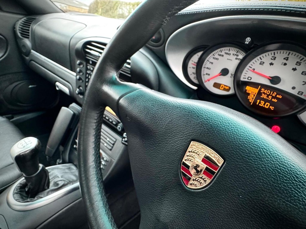 PORSCHE 911 MK 996