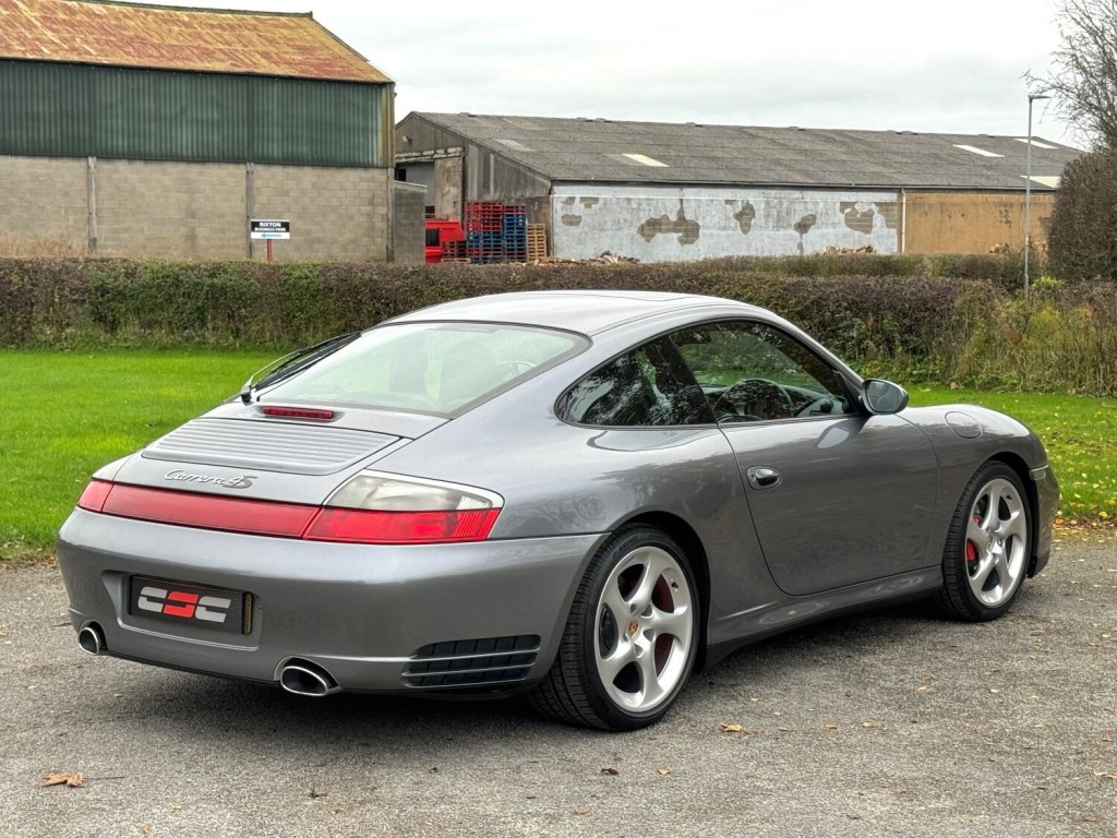 PORSCHE 911 MK 996