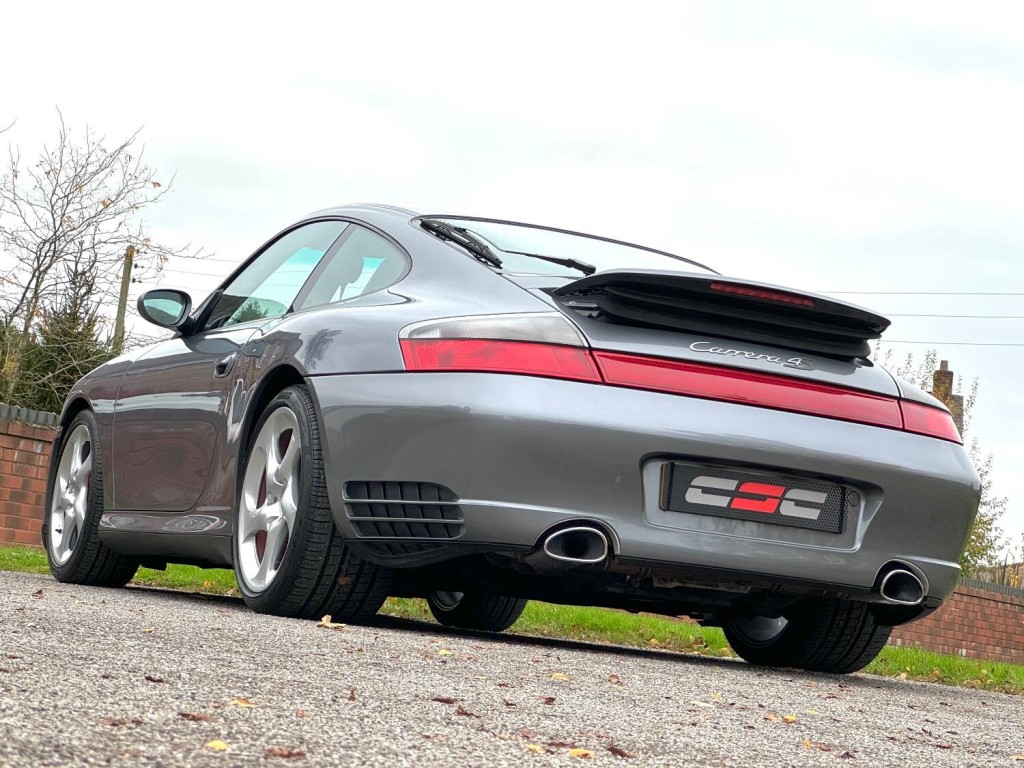 PORSCHE 911 MK 996