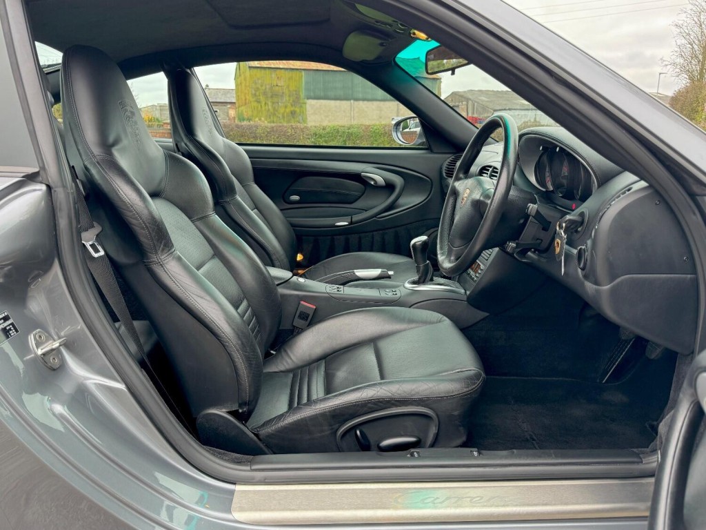 PORSCHE 911 MK 996